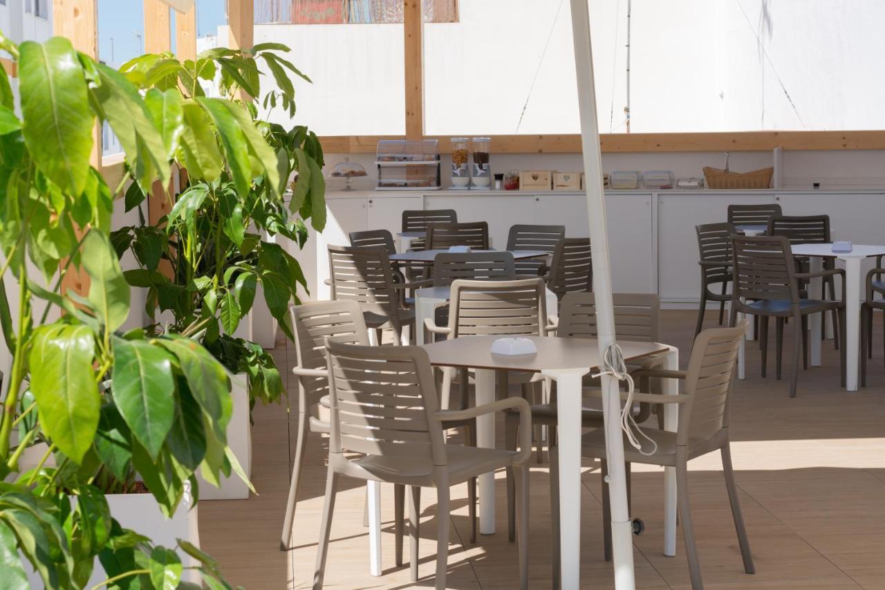 Hostal La Mina Conil De La Frontera Esterno foto